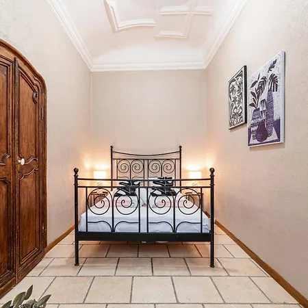 2 Bdr Heart Old Town نيس