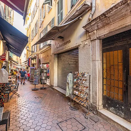 2 Bdr Heart Old Town * Nice