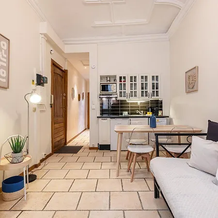 2 Bdr Heart Old Town *