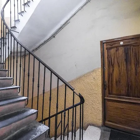 2 Bdr Heart Old Town Apartament *